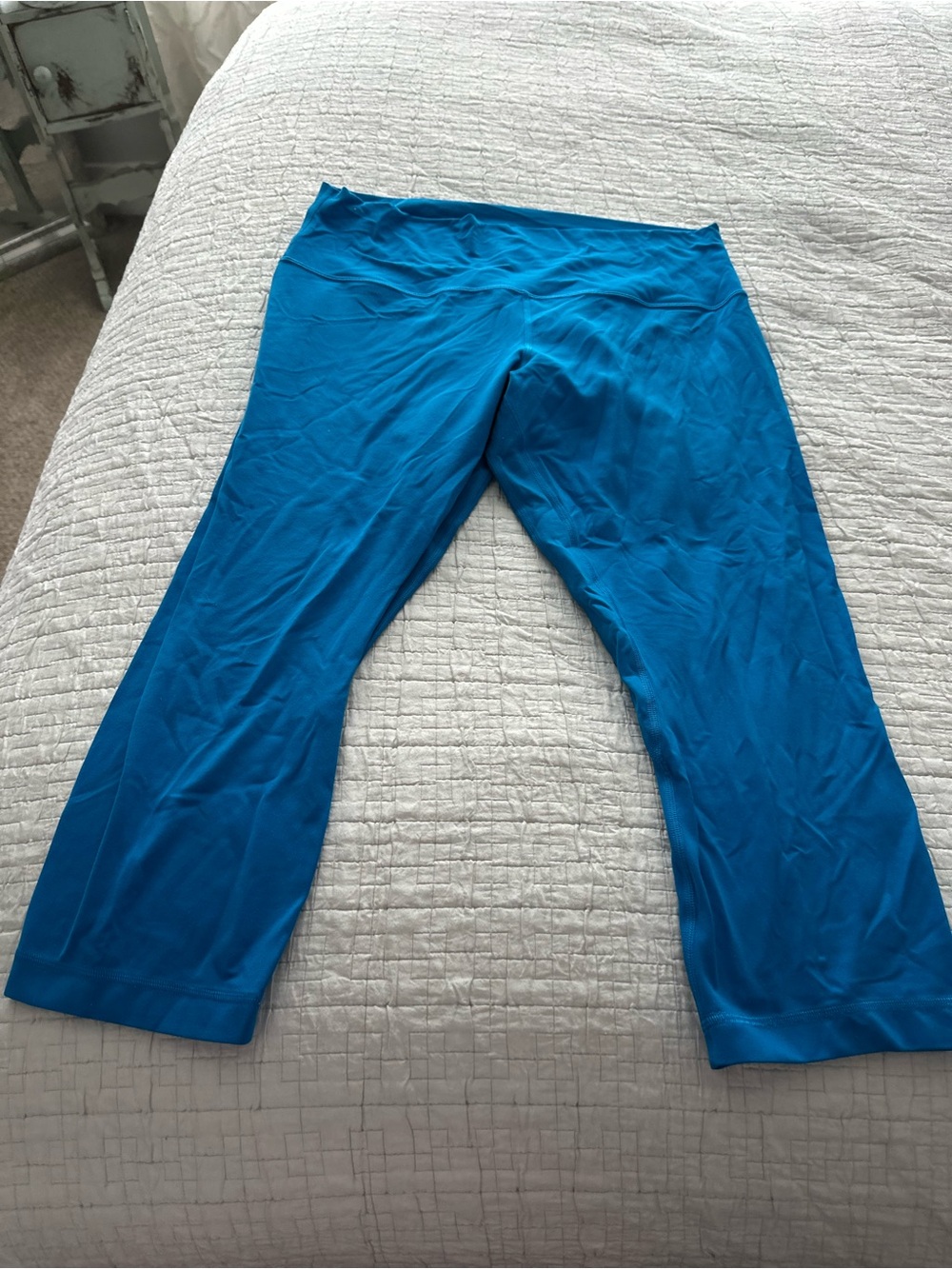 Women's Capri Leggings in Bright Blue